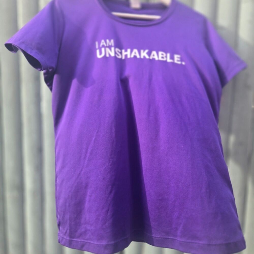 Enell “I Am Unshakable” Purple Workout Tee | Small PRE OWNED